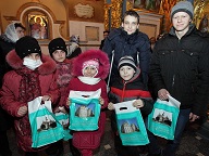 Дети из Национального института рака посетили фестиваль колядок в Киево-Печерской Лавре