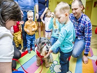 Четвероногие терапевты. Как собаки помогают «особенным» детям воспринимать этот мир