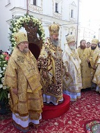 17 серпня ВПЕРШЕ митрополита Онуфрія поминали за Літургією як Блаженнішого — інтронізація нового Предстоятеля відбулася (+ВІДЕО) 
