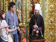В Крестном ходе Украинской Православной Церкви и в торжествах в Киево-Печерской лавре приняли участие 100 тыс верующих