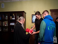Блаженніший Митрополит Онуфрій зустрівся з олімпійським чемпіоном з боксу Олександром Усиком