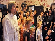 Священник и мэр: в Сети опубликовали видео о необычном клирике УПЦ