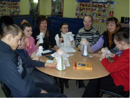 Арт-терапия с инвалидами в Алчевске