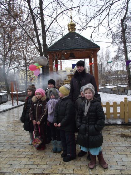 Дети из детского дома приняли участие в празднике Масленица (13)