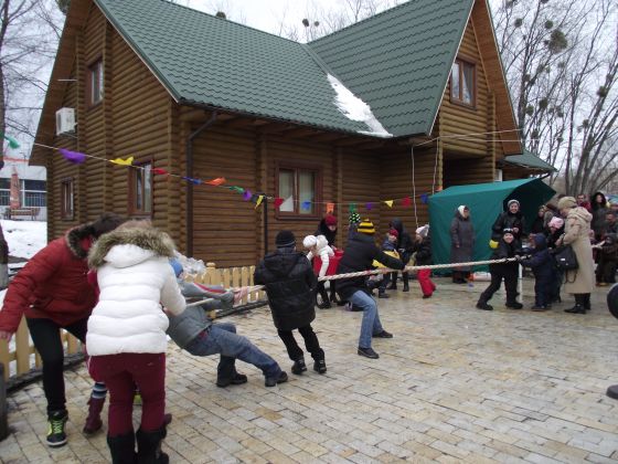 Дети из детского дома приняли участие в празднике Масленица (23)