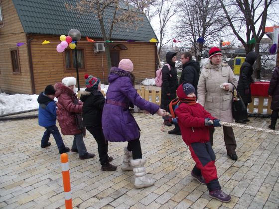 Дети из детского дома приняли участие в празднике Масленица (27)