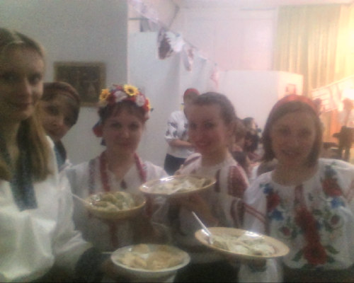 Православні вечорниці у галереї «Соборній»: хлопці не п’яні, коні запряжені